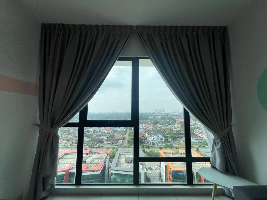 Apartment In Mid-valley Southkey/ 1 Bedroom/ 3 Pax *