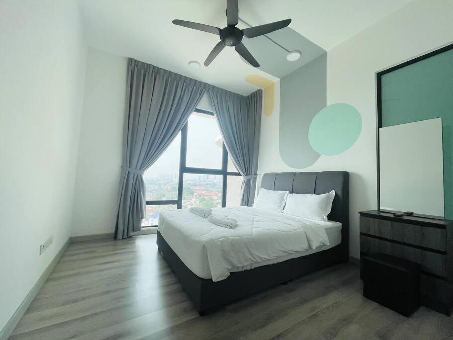 In Mid-valley Southkey/ 1 Bedroom/ 3 Pax Johor Bahru